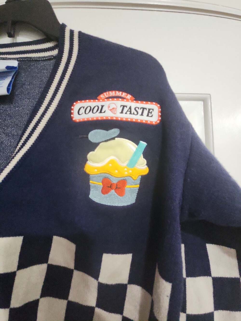 Her Universe Disney Donald Duck 'Summer Cool Taste' Ice Cream Cardigan - Picture 2 of 5